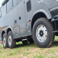东风六驱霸王龙房车