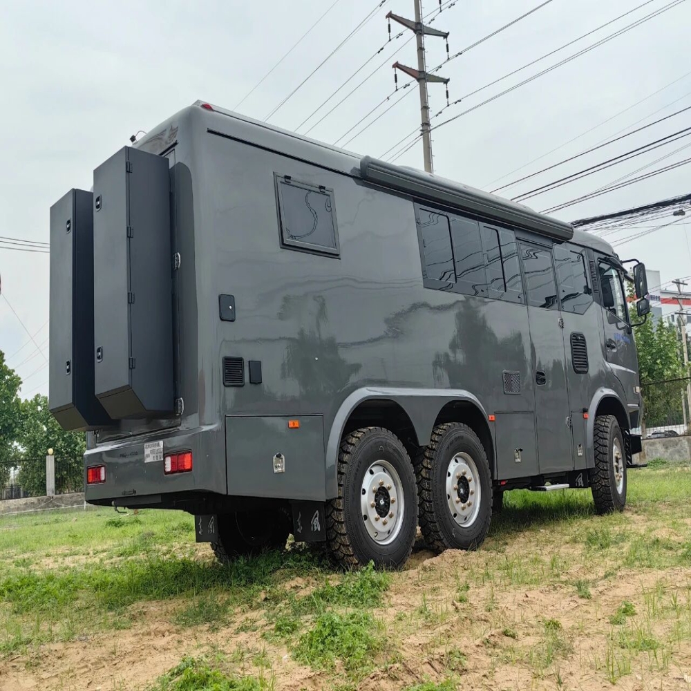 东风六驱霸王龙房车