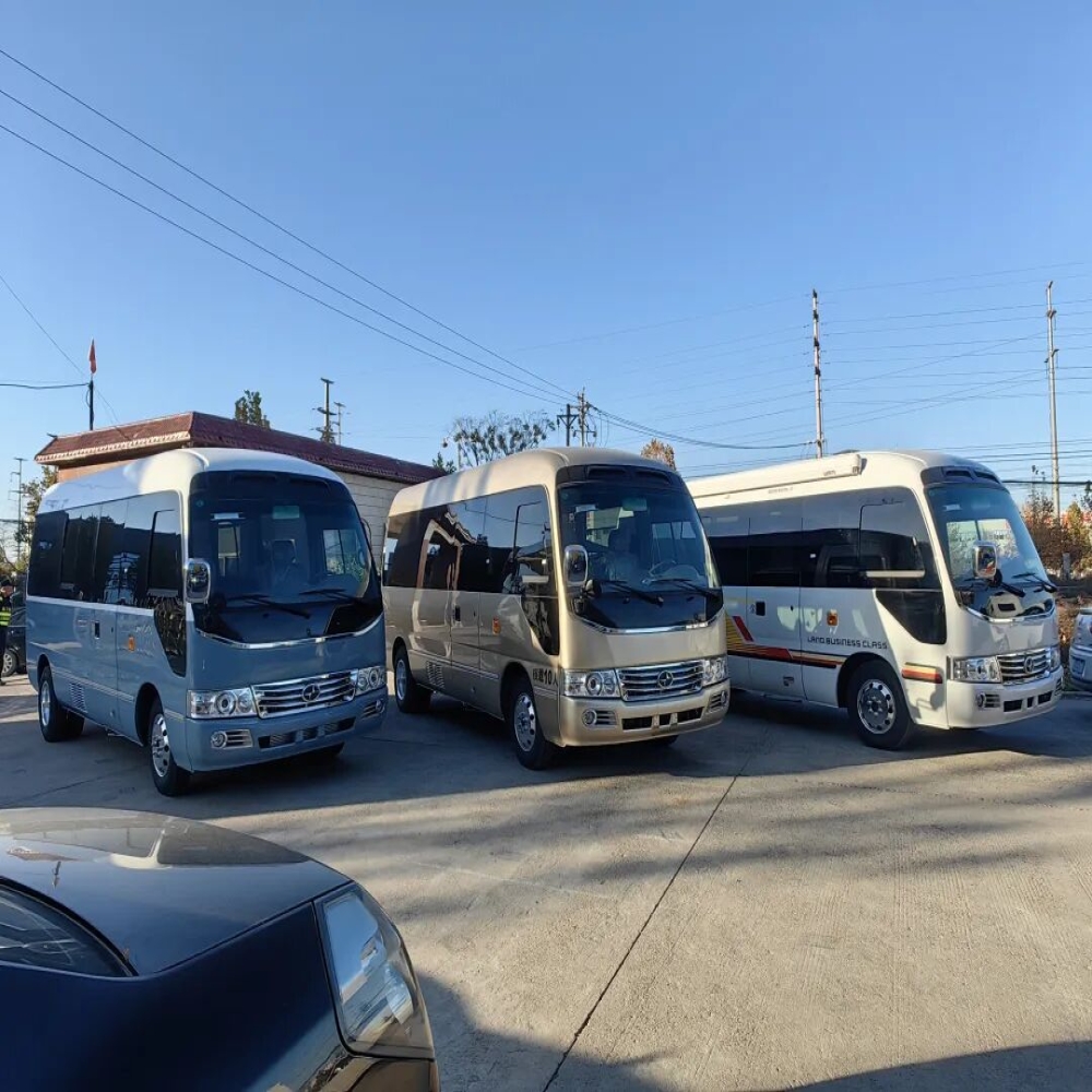 九龙考斯特